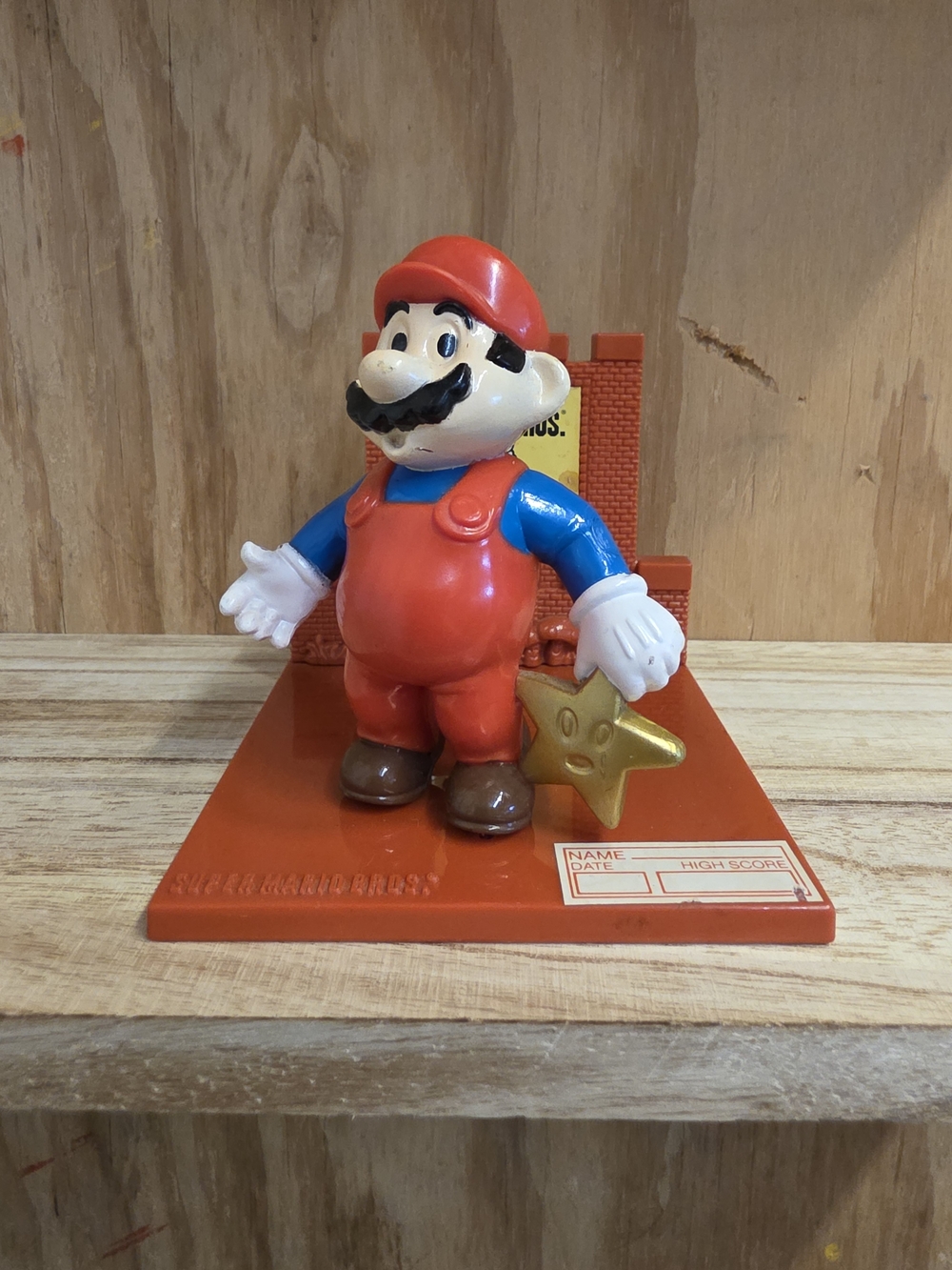 Super Mario Trophy Star.